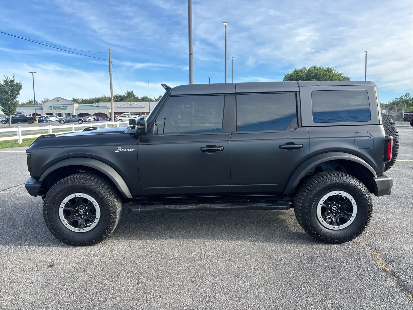 Used 2022 Ford Bronco Outer Banks w/ Sasquatch Package AWD/4WD image 1