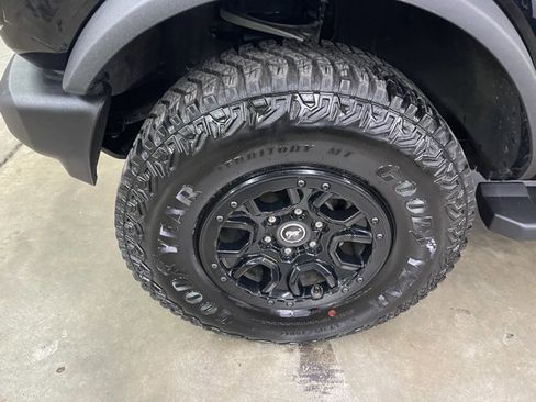 Certified 2022 Ford Bronco Wildtrak image 10