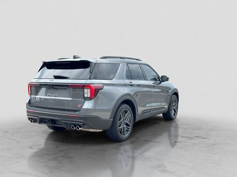Certified 2025 Ford Explorer ST AWD/4WD image 8