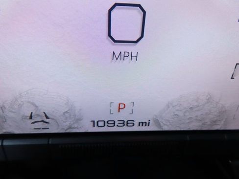 Used 2024 GMC Hummer EV 2X w/ Extreme Off-Road Package image 18