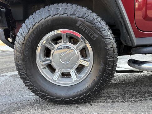 Used 2005 HUMMER H2 SUT w/ Preferred Equipment Group image 11