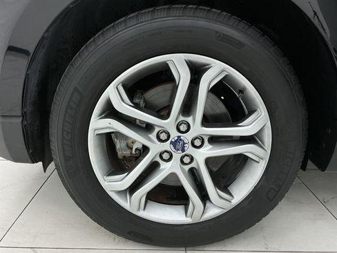 Used 2016 Ford Edge Titanium FWD image 47
