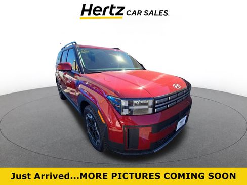 Used 2025 Hyundai Santa Fe SEL image 1