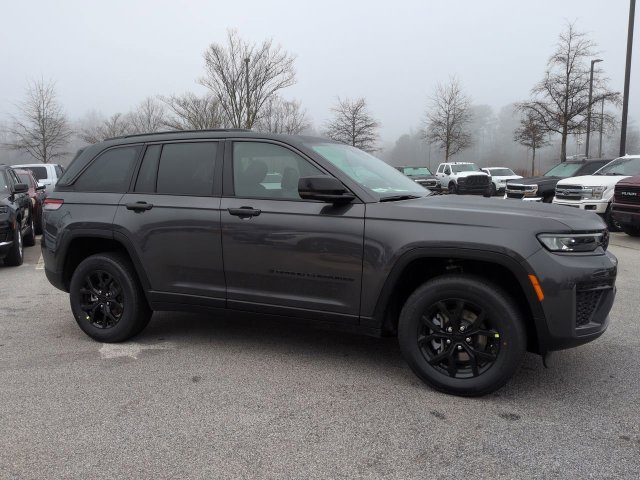 New 2026 Jeep Grand Cherokee Altitude RWD image 2