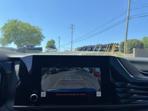 Used 2025 Toyota Camry LE w/ Convenience Package image 14