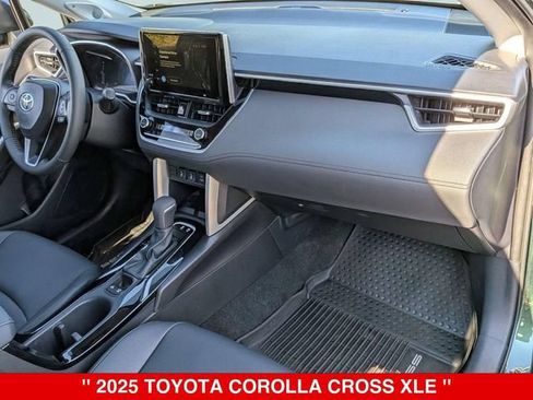 Used 2025 Toyota Corolla Cross XLE w/ Convenience Package AWD/4WD image 39