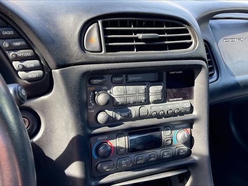 Used 1999 Chevrolet Corvette w/ Memory Pkg image 22