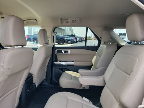Certified 2023 Ford Explorer XLT w/ Equipment Group 202A AWD/4WD image 14