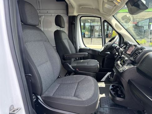 Used 2025 RAM ProMaster 2500 w/ Convenience Group FWD image 19