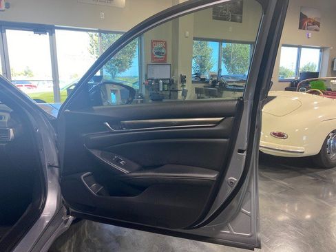 Used 2022 Honda Accord Sport image 19