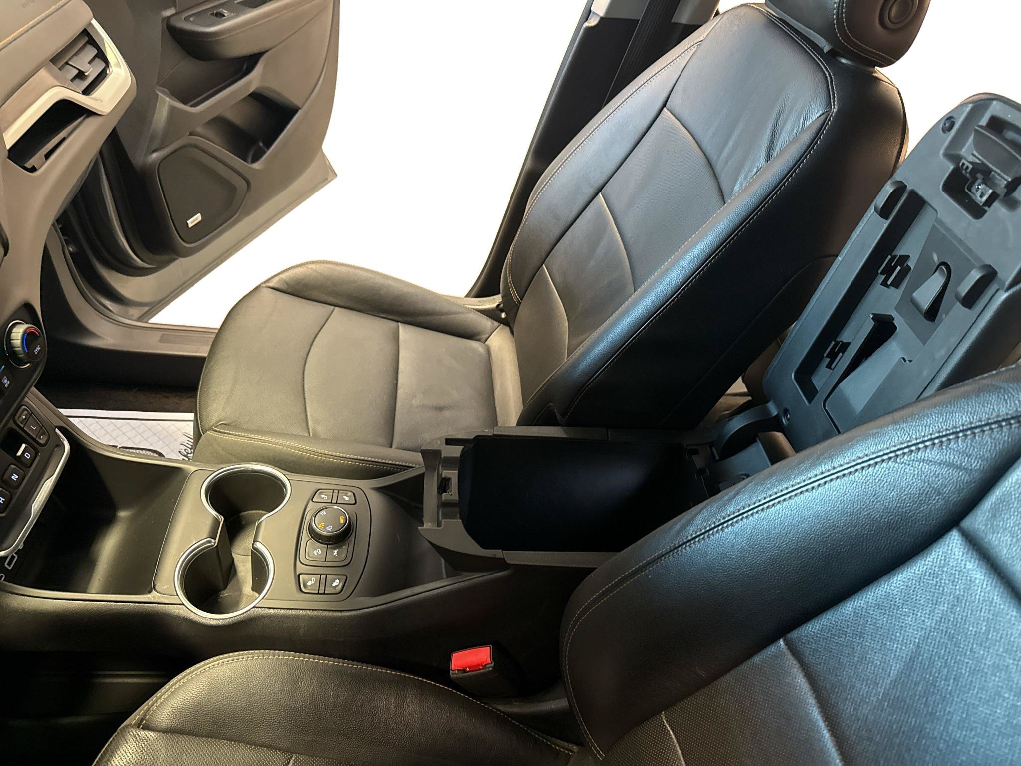 Used 2020 GMC Terrain SLT w/ Preferred Package AWD/4WD image 15