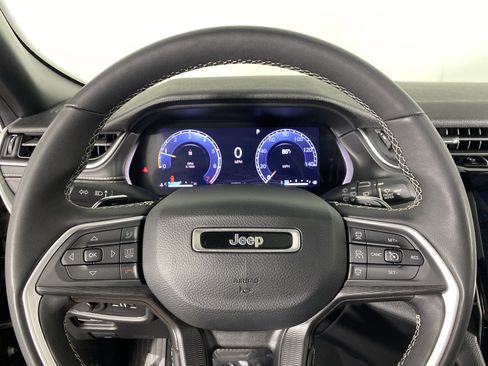 Used 2023 Jeep Grand Cherokee L Laredo AWD/4WD image 21