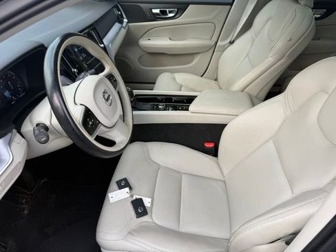 Used 2020 Volvo V60 T5 Cross Country AWD/4WD image 7