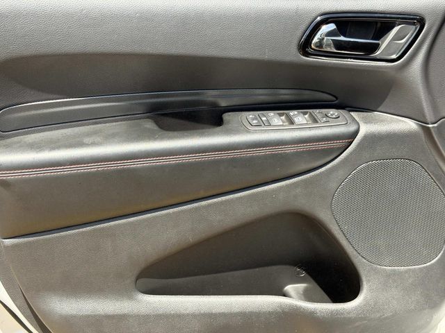 Used 2025 Dodge Durango GT AWD/4WD image 14