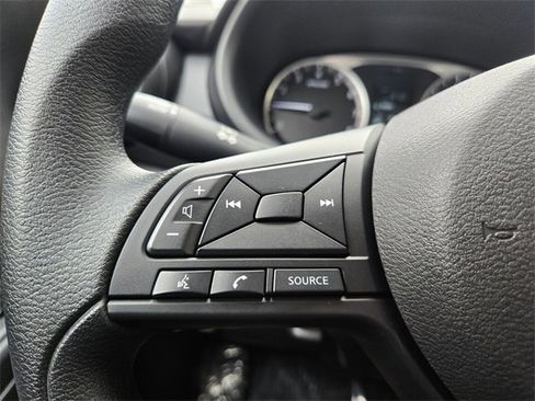 Used 2024 Nissan Kicks S image 28