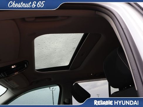 Used 2023 Jeep Grand Cherokee Laredo X image 26