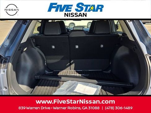 Used 2026 Toyota Corolla Cross XLE w/ Convenience Package FWD image 13