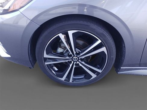 Used 2023 Nissan Sentra SR w/ SR Premium Package image 15