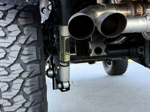 Used 2022 Jeep Wrangler Unlimited Rubicon w/ Xtreme Recon 35" Tire Package AWD/4WD image 23