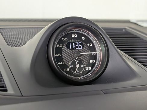 New 2026 Porsche Macan image 30