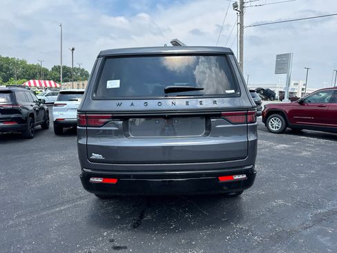 New 2025 Jeep Wagoneer Series II image 4