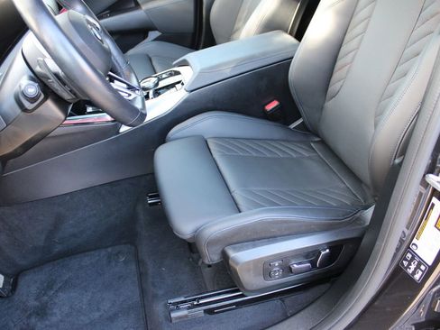 Used 2025 BMW X3 xDrive30i w/ Premium Package image 25