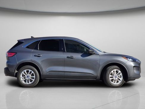 Used 2022 Ford Escape SE image 10
