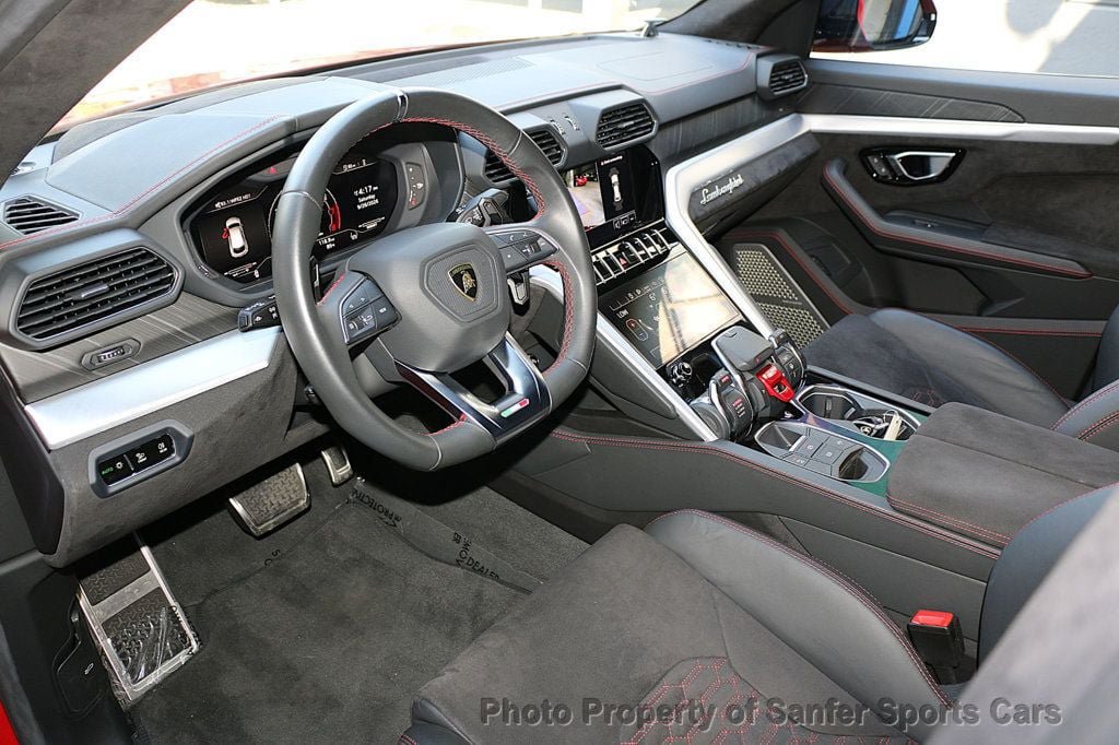 Used 2024 Lamborghini Urus S AWD/4WD image 27