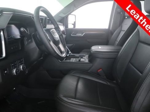 Used 2025 GMC Sierra 2500 Denali w/ Denali Reserve Package AWD/4WD image 17