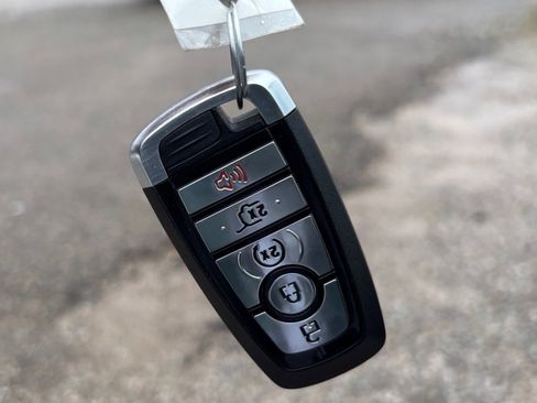 Used 2020 Ford Explorer XLT w/ Equipment Group 202A image 38