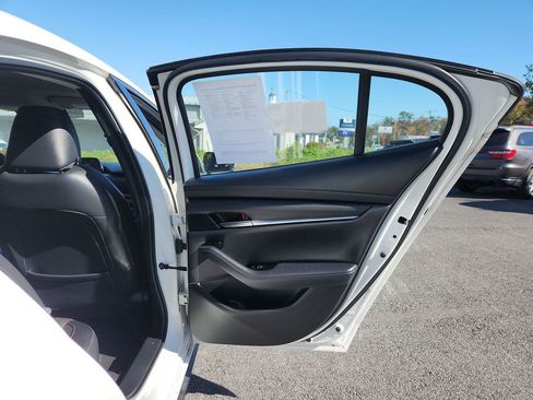 Used 2021 MAZDA MAZDA3 s image 37
