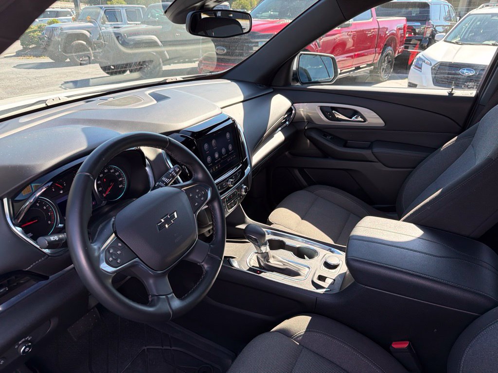Used 2023 Chevrolet Traverse LT w/ Midnight/Sport Edition AWD/4WD image 12