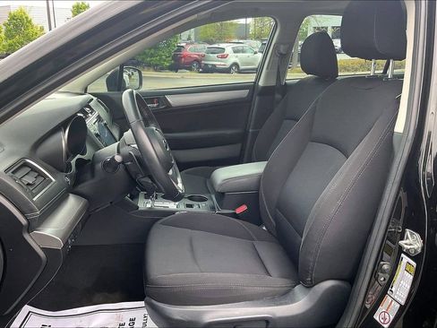 Used 2018 Subaru Legacy 2.5i Premium w/ Moonroof Package AWD/4WD image 28