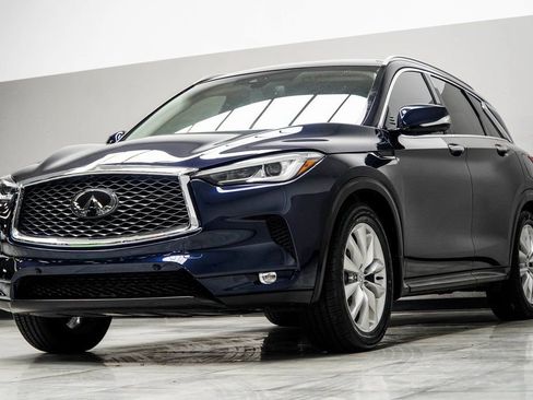 Used 2019 INFINITI QX50 Essential w/ Premium Heat Package image 9