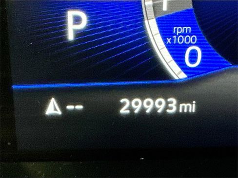 Used 2022 Volkswagen Tiguan SE image 16