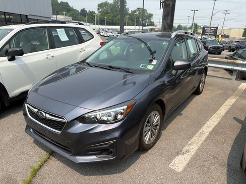 Used 2017 Subaru Impreza 2.0i Premium AWD/4WD image 6