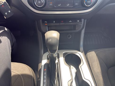 Used 2022 Chevrolet Colorado LT w/ Fleet Safety Package RWD image 22