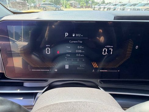 Used 2026 Kia Carnival FWD image 15