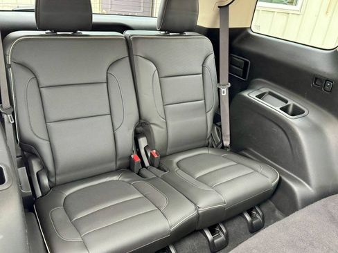 Used 2017 GMC Acadia Denali w/ Technology Package AWD/4WD image 32