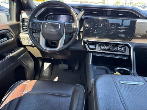 Used 2025 GMC Sierra 2500 Denali w/ Denali Reserve Package AWD/4WD image 20