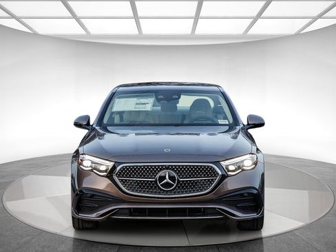 New 2026 Mercedes-Benz E 450 4MATIC Sedan image 6