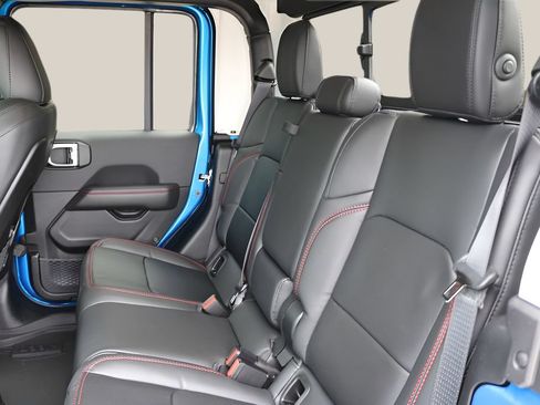 New 2026 Jeep Gladiator Mojave AWD/4WD image 16