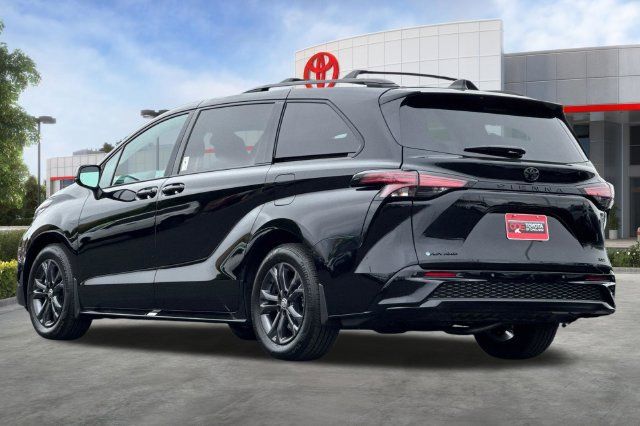 Certified 2026 Toyota Sienna XSE AWD/4WD image 7