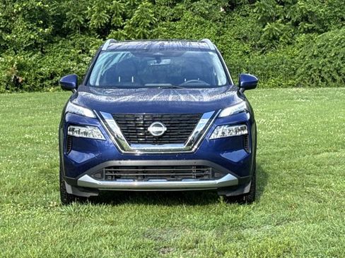 Used 2023 Nissan Rogue Platinum w/ Platinum Premium Package AWD/4WD image 2