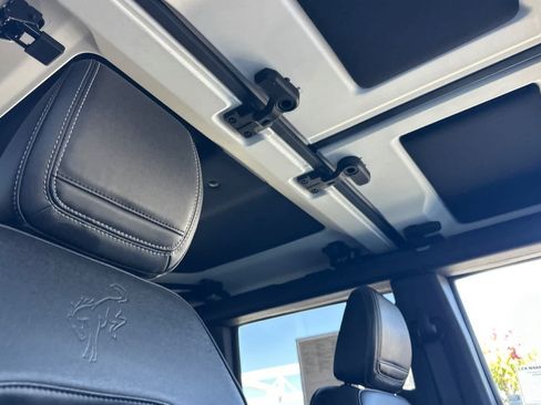 Certified 2025 Ford Bronco Badlands AWD/4WD image 19