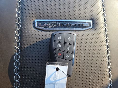 Used 2025 GMC Yukon XL Denali Ultimate image 42