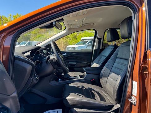 Used 2017 Ford Escape Titanium w/ Equipment Group 301A AWD/4WD image 21