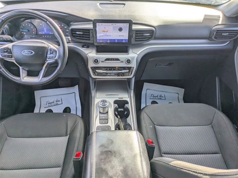 Used 2024 Ford Explorer XLT image 16