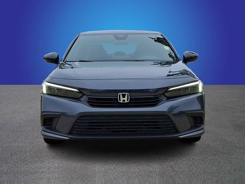 Used 2022 Honda Civic Sport image 2