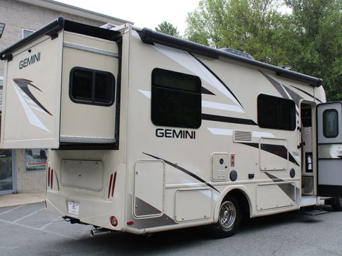 Used 2016 Mercedes-Benz Sprinter 3500 w/ Swivel Seat Package image 7